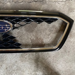 純正OP スバル レヴォーグ VMG 後期 ラジエータグリル フロントグリル メッシュ D4S クリスタルブラックシリカ フロントカメラの画像