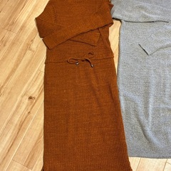 洋服4点まとめ売りの画像