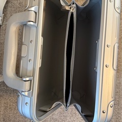 RIMOWA Original Bag クロスボディ シルバー の画像