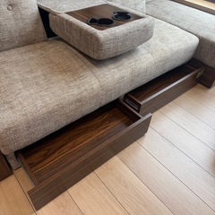 モダンデコ ソファの画像