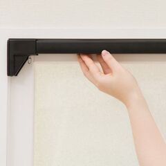 つっぱりカーテンレール伸縮式(TR1 BK 150-190cm) 　　商品コード   2114100213548の画像