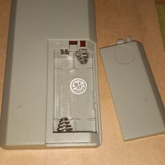 AVOX DVDプレイヤー　リモコンの画像