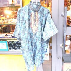 <未使用美品＞　アフリカで購入した半袖シャツの画像