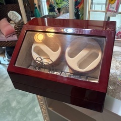 時計、アクセサリーケースの画像