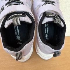 瞬足　19.5cm 運動靴の画像