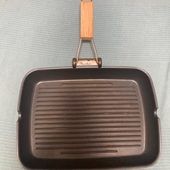 各種食器類、フライパンなどの画像