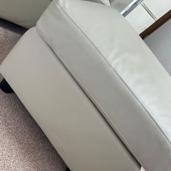 【引き取りのみ可】ソファ3人掛け　オットマン付きの画像