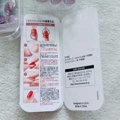新品未使用 ネイルチップ パープル ラインストーン ラメの画像