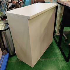 【愛品倶楽部柏店】収納付きハイカウンター 受付 鍵2本付 引き違い扉の画像