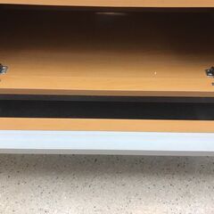【ジャングルジャングル岩出店】【B90】テレビ台 ナチュラル 幅160cm×奥行48cm×高さ51cm ※キャスターに破損有※ 中古 家具 和歌山 岩出市 紀の川市 海南市の画像