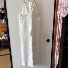 【9月末まで】白オーバーオールの画像
