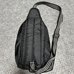 adidas ボディバッグ（取引中）の画像