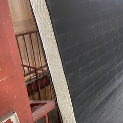 【格安】マットレス ニトリ シングル 片面式 白系 早い者勝ち 引取歓迎 配送OKの画像