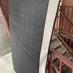 【格安】マットレス ニトリ シングル 片面式 白系 早い者勝ち 引取歓迎 配送OKの画像