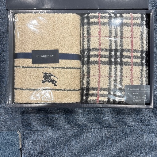 完売❣️バーバリー　フェイスタオル　ノバチェック　ホース刺繍　