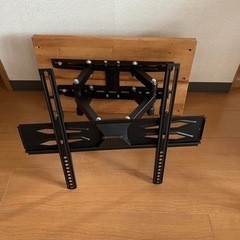 （受渡予定者決まりました）☆テレビ壁掛け金具 自作背板付きの画像