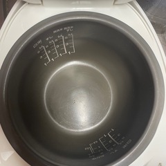 【中古品】TOSHIBA 炊飯器 RC-10MFH（箱あり）の画像