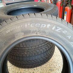 2024年 ﾊﾝｺｯｸ 185/70R14 Winter i*cept iZ2 A  4本 溝たっぷりの画像
