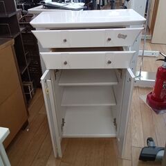 ★リユースのサカイつくば店★TK6466 大川家具 電話台 ホワイト H86×D34×W60 クリーニング済みの画像