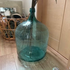 デミションボトル　アンティーク　花瓶の画像