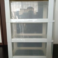 【取引中】木目調天板3段チェストの画像