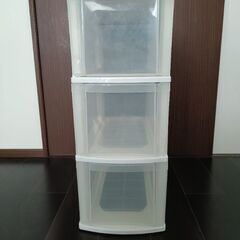 【取引中】木目調天板3段チェストの画像