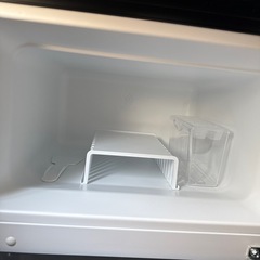【使用1週間・美品】Comfee 90L 2ドア冷蔵庫　保証書ありの画像