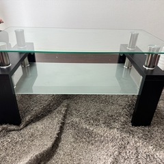ガラステーブルの画像