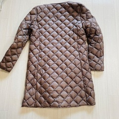 ユニクロ ダウンコート ブラウン Lサイズ　少額の価格交渉可能です！の画像
