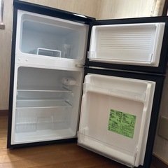 【使用1週間・美品】Comfee 90L 2ドア冷蔵庫　保証書ありの画像