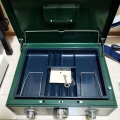 ヴィンテージの金庫を売ります!の画像