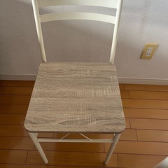 家具テーブルの画像