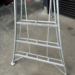 ◆◆◆お引き取り限定◆◆◆アルミ製 三脚脚立9段（果樹園用／庭木剪定用）USED品の画像