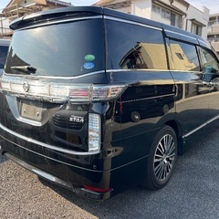 平成26年 e52エルグランド めずらしい4WD 年式      平成26年 カラ-  黒　 の画像