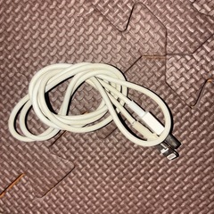 ライトニングケーブル差し上げます。の画像