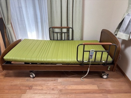 取引中電動ベッド　介護用品　