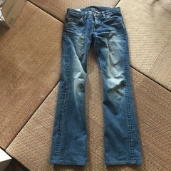 LeeローライズブーツカットGパン
の画像