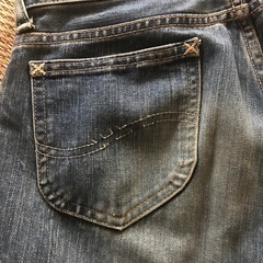 LeeローライズブーツカットGパン
の画像