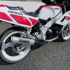 ヤマハ FZR400の画像