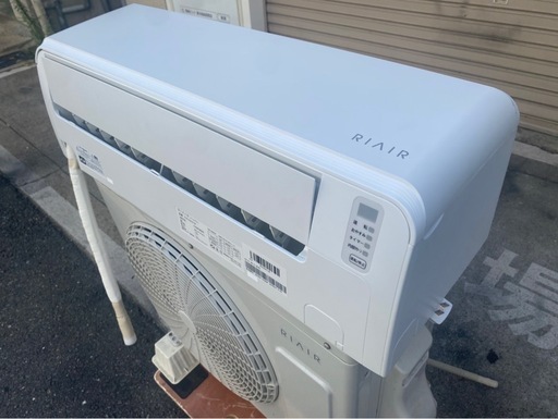 A695♠️ヤマダ電機 ルームエアコン 2023年製 2.2kW 主に6畳