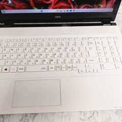 NEC LAVIE ノートパソコン 白 Windows11 メモリ16GBの画像