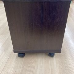 ★ジモティ割引あり★【リユースのサカイ野々市店】TV台 ダークブラウン　(幅)67×(奥行き)29×(高さ)37cm ※クリーニング済みの画像