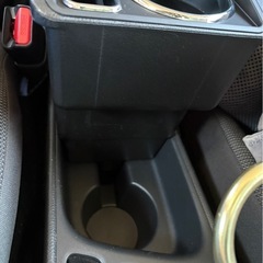 ヤリスクロス　社外センターboxの画像