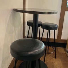 カフェテーブルセットの画像