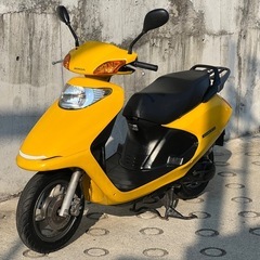 大人気セール‼️100cc車両🩷驚愕の低走行6000キロ😳安心のバッテリー充電済み🔋前後タイヤまだまだ山あり⛰️嬉しいオイル交換済み♻️燃費重視&ピンクナンバー車両お求めの方にオススメ✨JF13 スペイシー100✴の画像