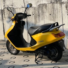 大人気セール‼️100cc車両🩷驚愕の低走行6000キロ😳安心のバッテリー充電済み🔋前後タイヤまだまだ山あり⛰️嬉しいオイル交換済み♻️燃費重視&ピンクナンバー車両お求めの方にオススメ✨JF13 スペイシー100✴の画像
