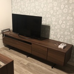 【使用期間1年弱】幅180㎝テレビ台の画像