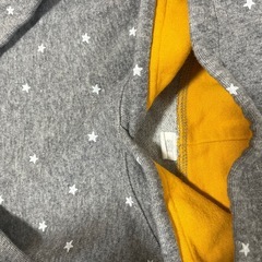 美品です！100サイズパーカーの画像
