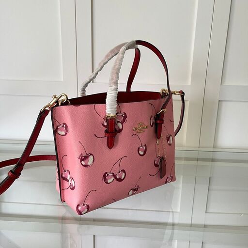 [コーチ] mollie ピンク トートバッグ サクランボ logo シンプルでオシャレ 斜め掛けショルダーバッグ