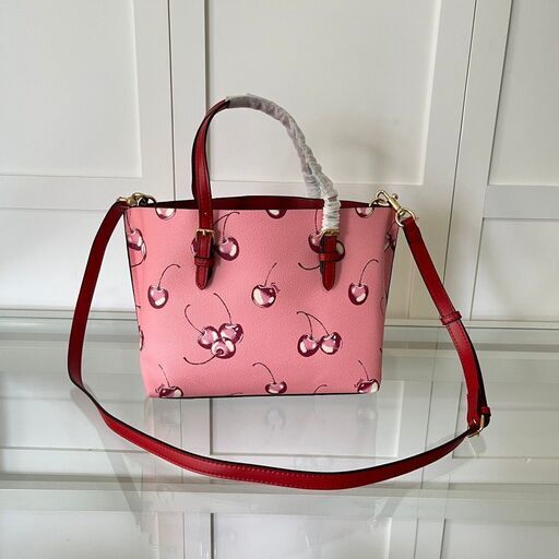 [コーチ] mollie ピンク トートバッグ サクランボ logo シンプルでオシャレ 斜め掛けショルダーバッグ